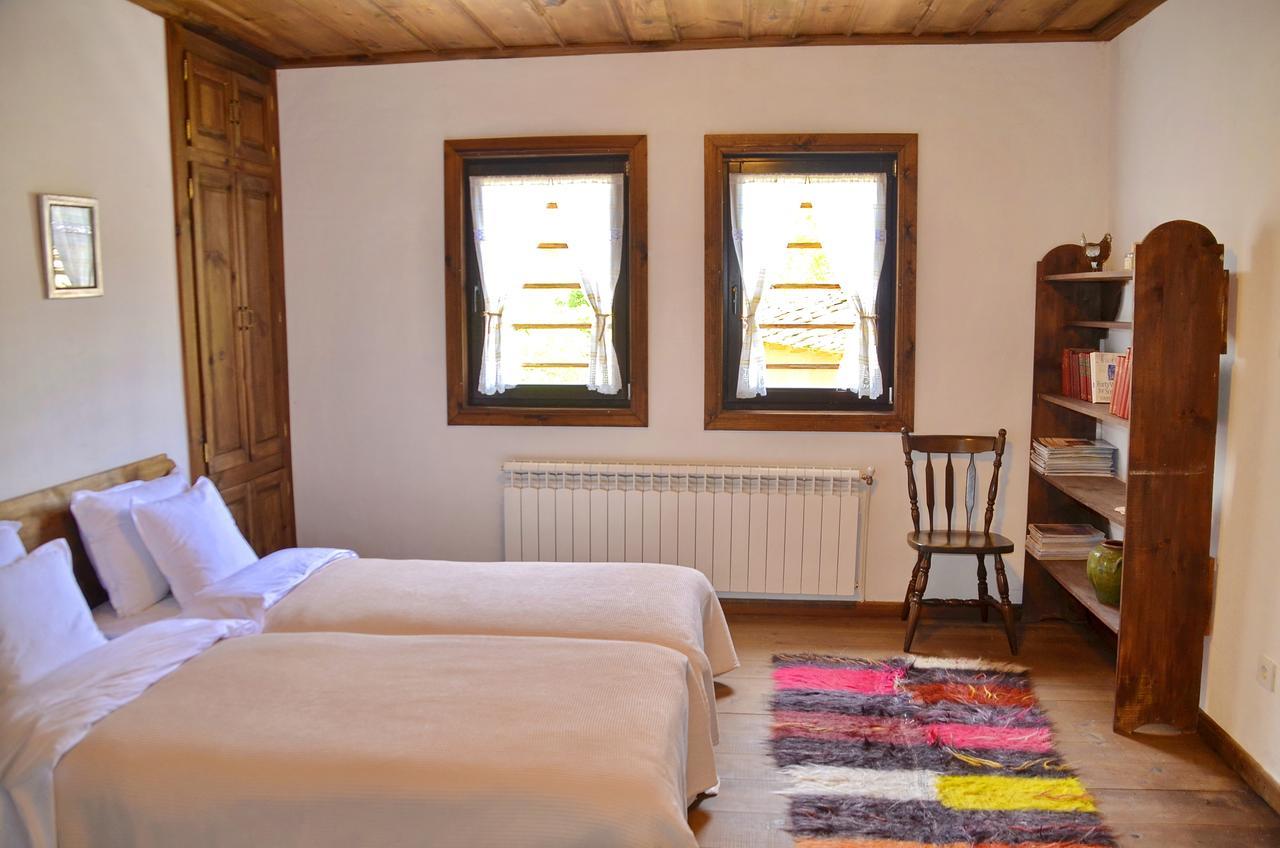 Kalinia Guesthouse B&B Kovaceviţa Exterior foto
